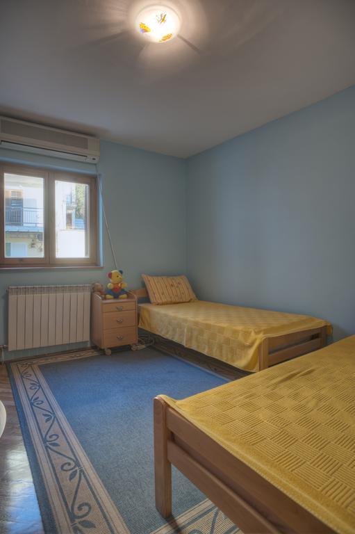 Guest House Zivkovic Sveti Stefan Eksteriør billede