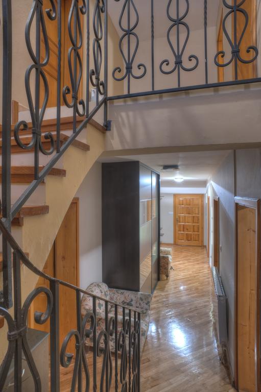 Guest House Zivkovic Sveti Stefan Eksteriør billede
