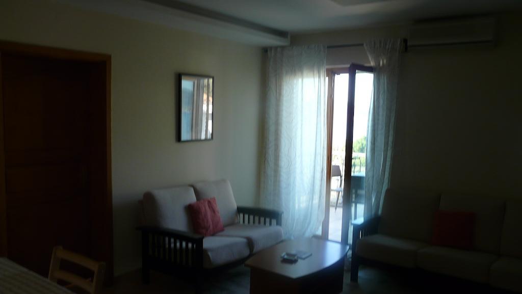 Guest House Zivkovic Sveti Stefan Eksteriør billede