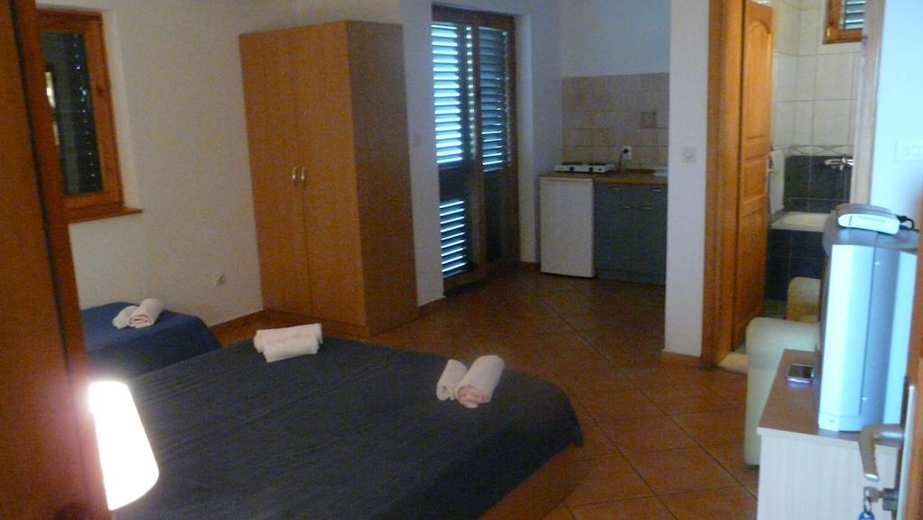 Guest House Zivkovic Sveti Stefan Værelse billede