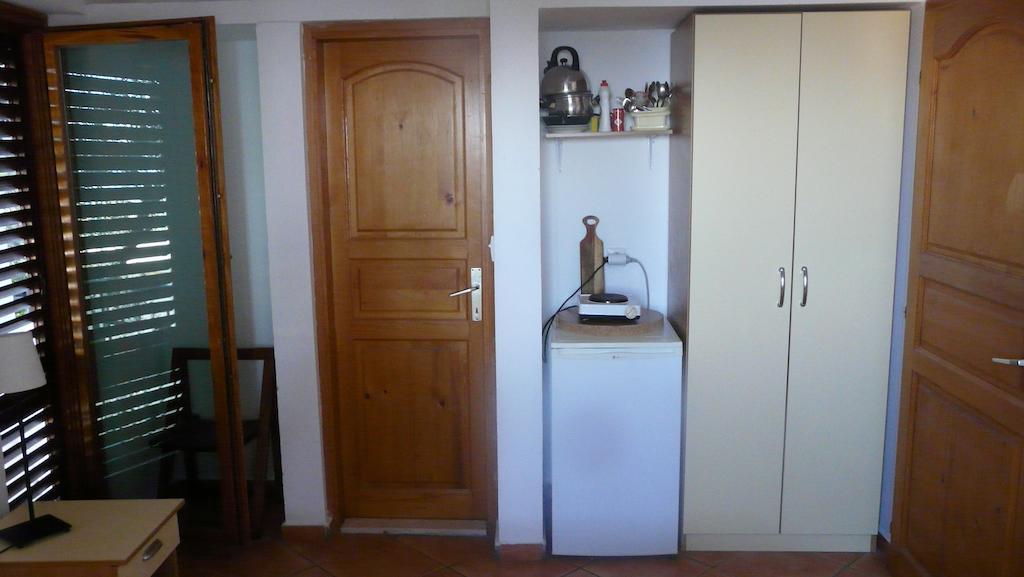 Guest House Zivkovic Sveti Stefan Eksteriør billede