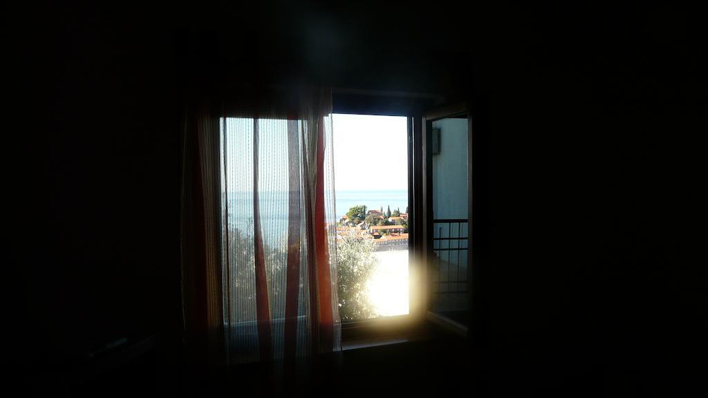 Guest House Zivkovic Sveti Stefan Eksteriør billede